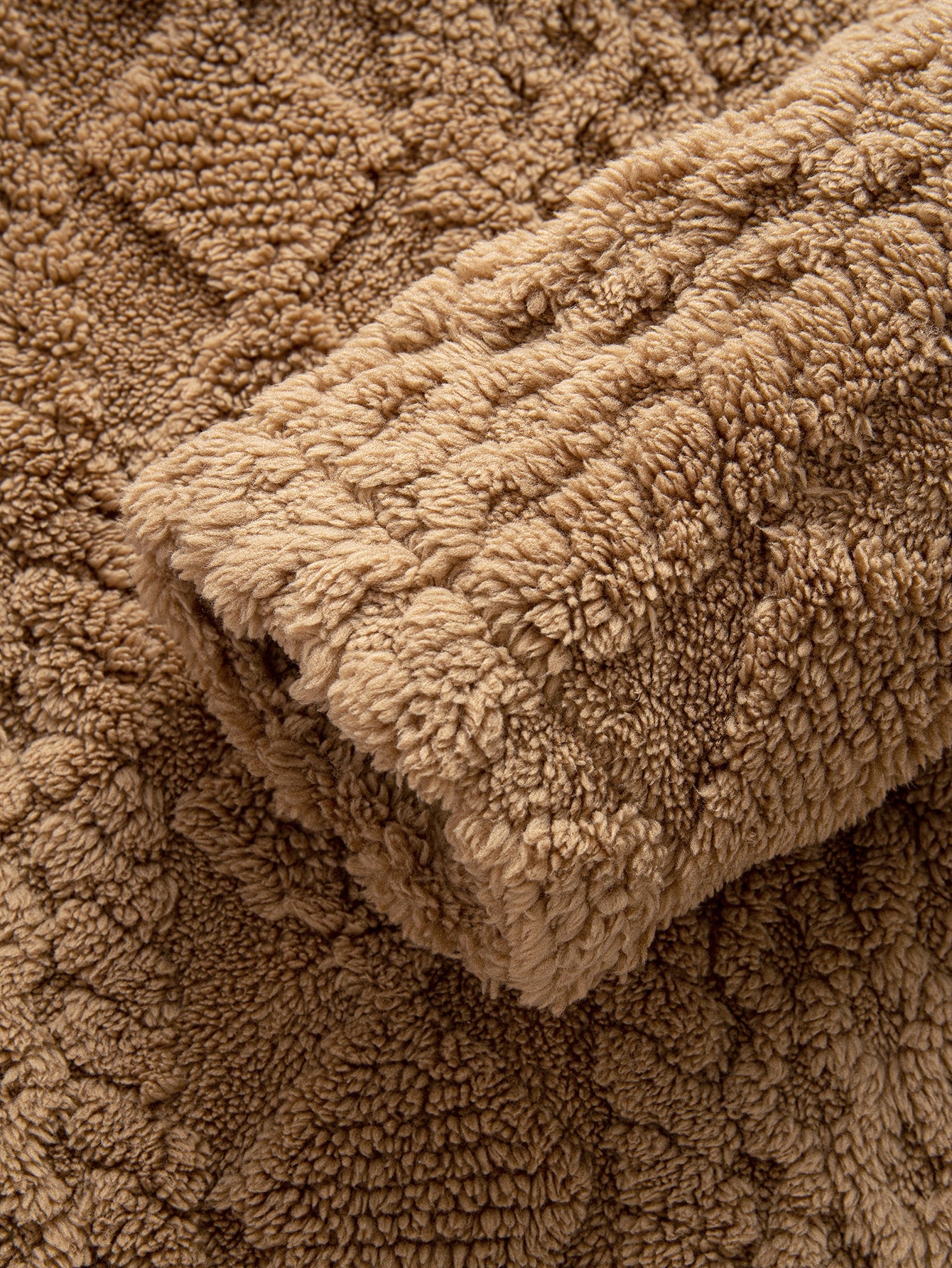 هودي تيدي بتصميم جاكار هندسي