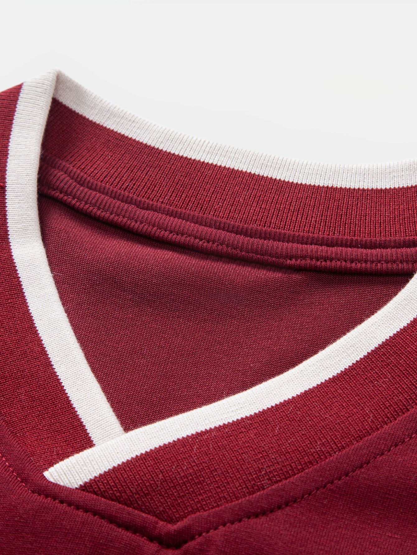 Contrast Piping V-Neck Raglan Sleeve T-Shirt