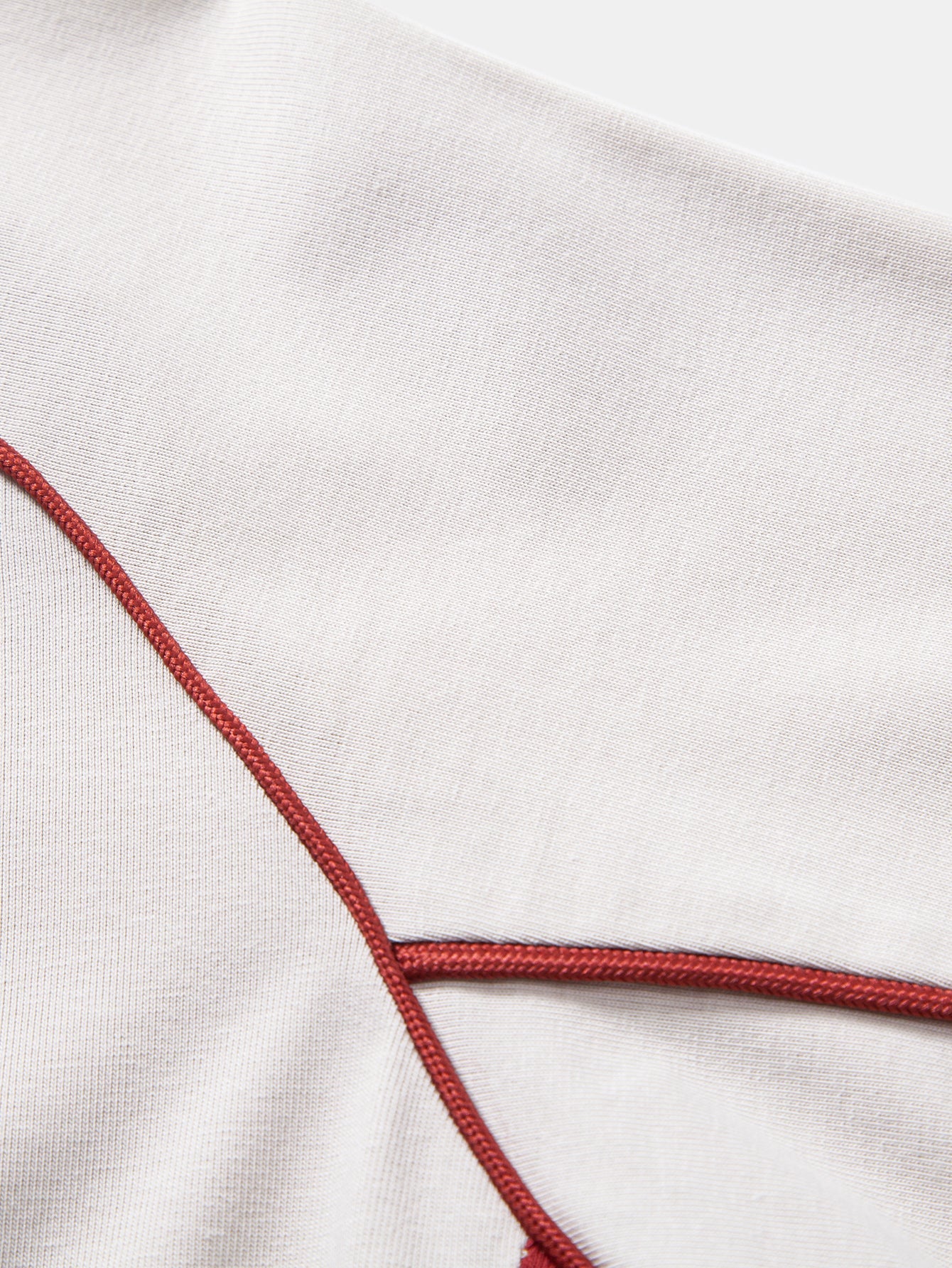Contrast Piping V-Neck Raglan Sleeve T-Shirt