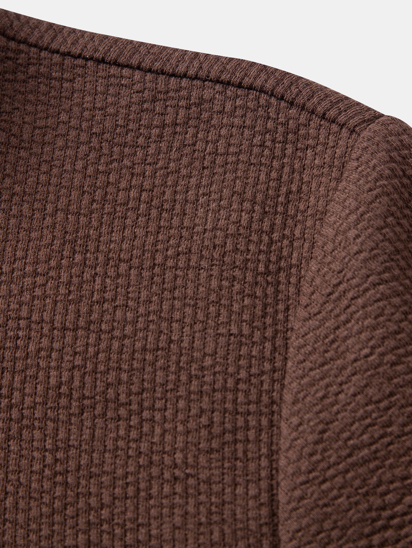 تي شيرت مخطط برقبة مزيفة